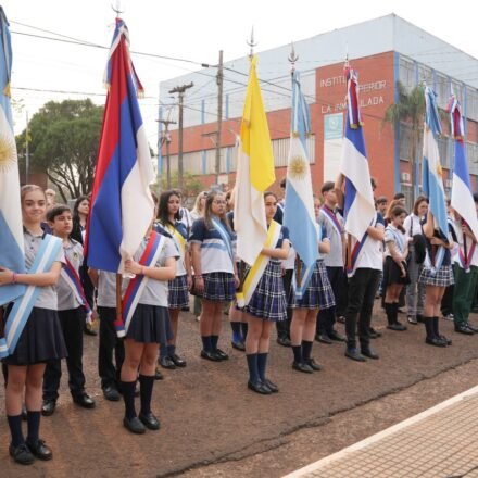 10-sep-24 --Apóstoles conmemoró el Día del Docente (5)