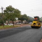Avanzan las obras de asfalto sobre empedrado en distintos barrios de Apóstoles