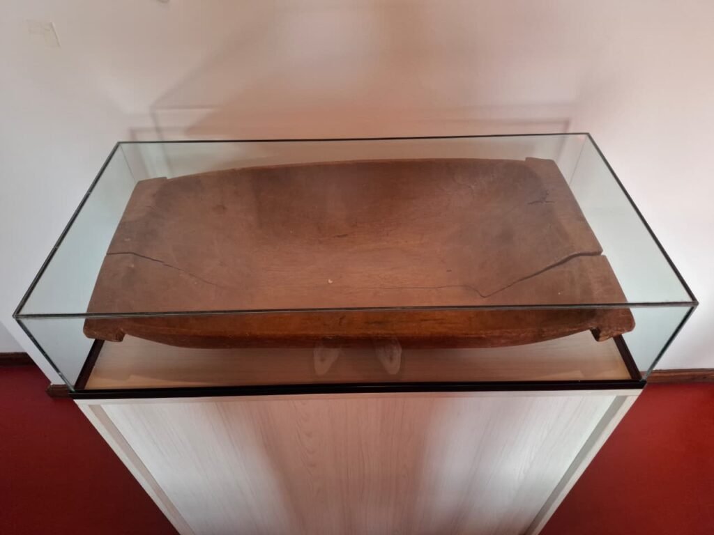 MUSEO P DIEGO DE ALFARO - Batea Tallada en madera